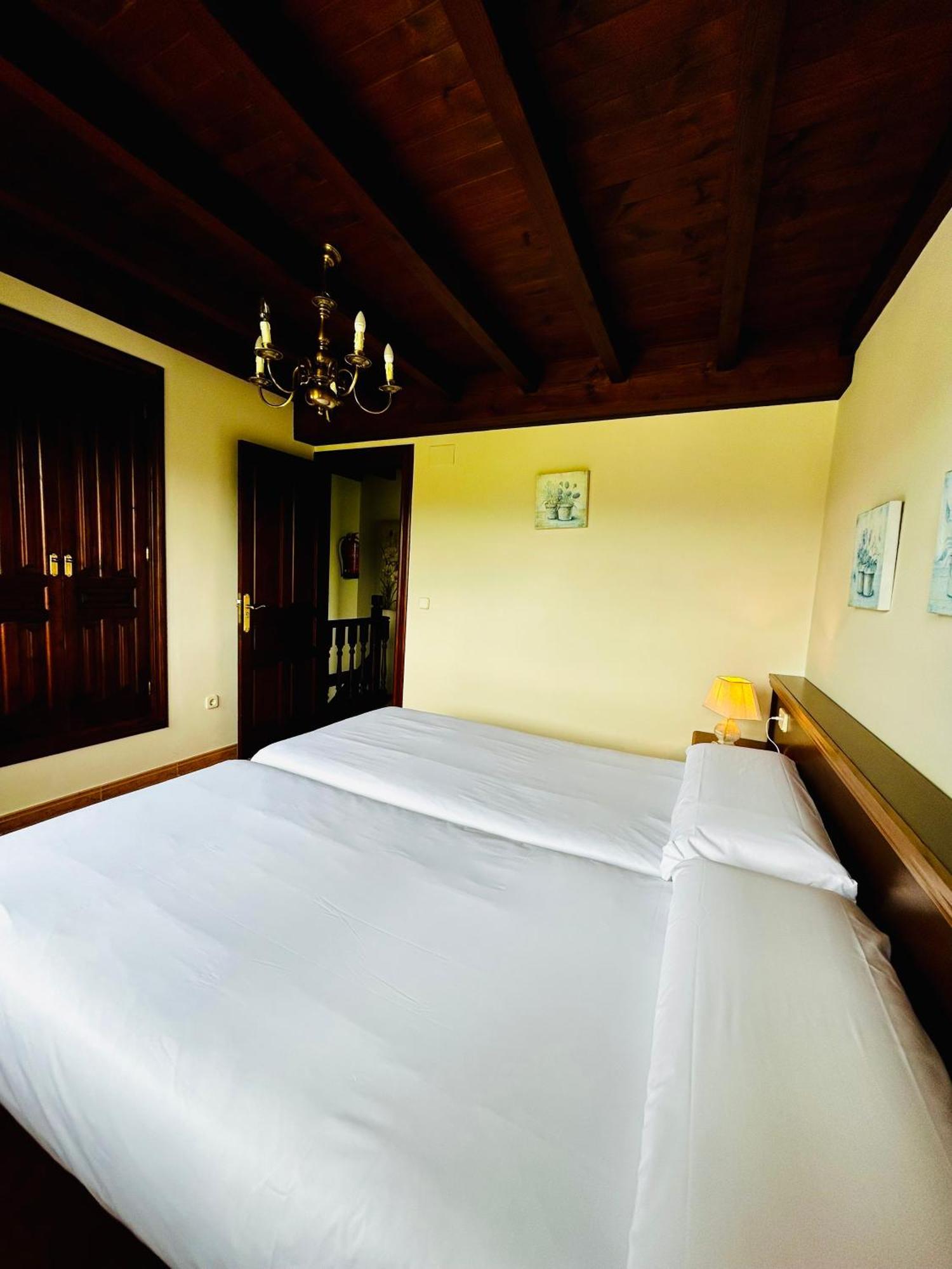 Casa La Maestra Apartment อาร์ริออนดาส ภายนอก รูปภาพ